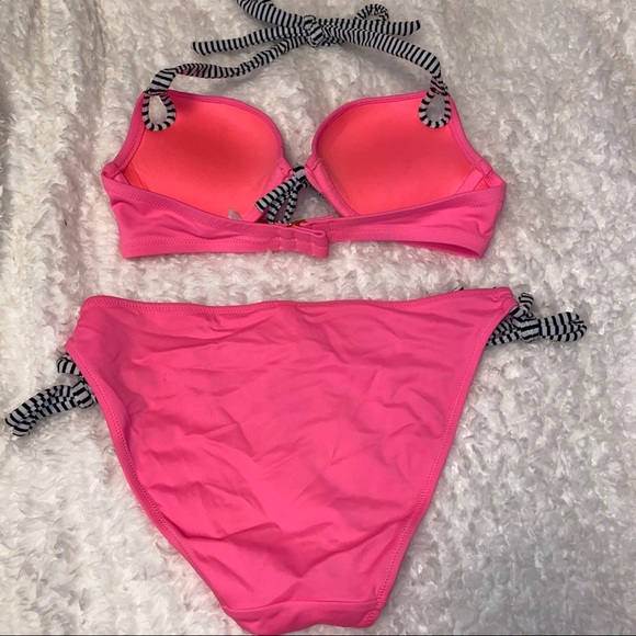 Victoria Secret Bikini Set - Picture 2 of 3